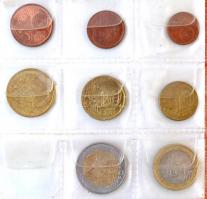 Eurósorok éremtartó albumban, benne Németország, Finnország, Portugália, Franciaország, Spanyolorszá...