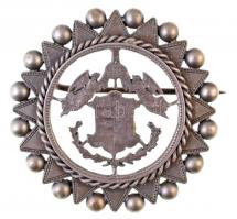 1868-1869. 1Ft Ag címer kivágva és jelvénnyé alakítva, a tűn ezüstjelzés (20,5g)