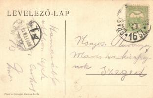 Torda-hasadék, Turda, Cheile Turzii; A hasadék bejárata a menedékházzal, csoportkép muzsikosokkal. F...