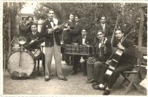 1934 Homonna, Humenné; zenekar, muzsikusok csoportképe / music band group picture. Ludevít Ilcik photo (EK)