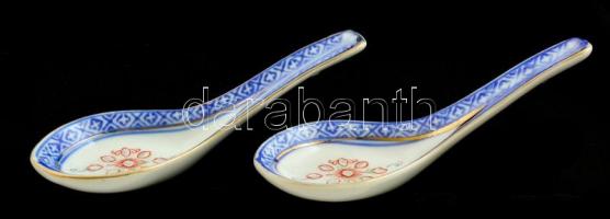 Kínai porcelán kanál, kézzel festett, jelzett, kis kopásokkal, h: 13 cm
