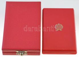 1966. "Szocialista Hazáért Érdemrend" zománcozott, aranyozott Br kitüntetés mellszalagon, ...