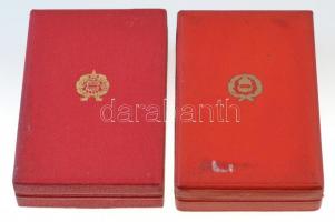 1964. "A Haza Szolgálatáért Érdemérem" arany és ezüst fokozata aranyozott, illetve ezüstöz...