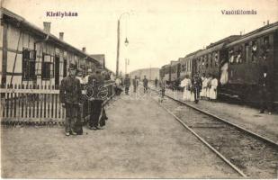 Királyháza, Královo nad Tisou, Koroleve; vasútállomás vonattal / railway station with train + K.u.k. Bahnhofkommando (EK)