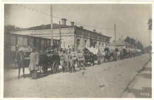 1916 Mobile Feldbuchhandlung der k.u.k. 4. Armee / A k.u.k. 4. század Mozgó könyvesboltja / WWI K.u.k. military mobile field bookshop. Originalfoto F.J. Marik