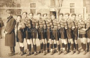 1925 Budapest, Ludovika katonai futballcsapat / Hungarian football team of soldiers in the barracks. photo
