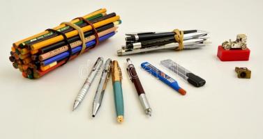 Vegyes írószer tétel: töltőceruzák, grafitceruzák, színes ceruzák, tollak, hegyezők, vegyes állapotban