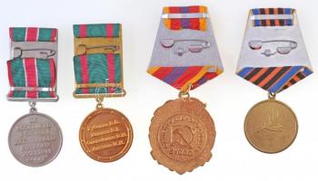 Ukrajna 1999. "A Haza Védelmezője" fém kitüntetés mellszalaggal + 2007. "15 éve az Uk...