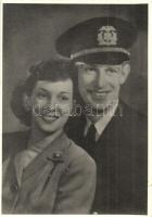 49 db RÉGI fotó képeslap, családi fotók pár első világháborús katonai fotóval. vegyes minőség / 49 p...