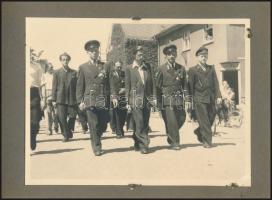 cca 1951-1967 Tag des deutschen Bergmannes, német bányászok napja, 19 db érdekes fotó, albumba rende...