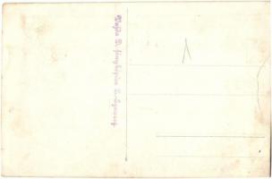 Honvéd törzsőrmester feleségével / Hungarian Staff Sergeant and his wife. Vajda D. photo (EB)