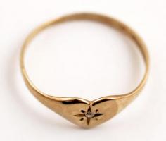 Arany (Au.) 8 K  szívecskés gyerek gyűrű, jelzett, méret:44 nettó: 0,6 g