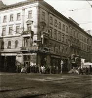 1957 Budapesti városképek, Kotnyek Antal (1921-1990) fotóriporter hagyatékából 13 db professzionális...