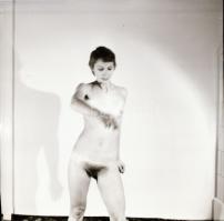 cca 1977 Szép leányok szép formái, 13 db szolidan erotikus felvétel vintage negatívja vagy diapozití...