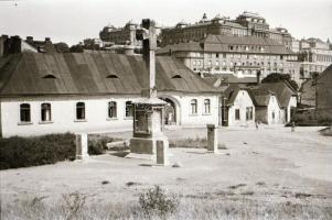 cca 1929 Budapest, Tabán, 2 db szabadon felhasználható vintage negatív (24x36 mm) + az egyik negatív...
