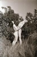 cca 1976 Szolidan erotikus felvételek, 40 db vintage negatív, 24x36 mm