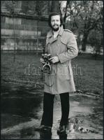 1972 Divatfotók, 2 db vintage fotó a manöken nyilvántartásból, adatlappal, 24x18 cm