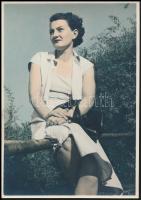 cca 1950 Kézzel színezett fényképek, 3 db vintage fotó, 23x17 cm