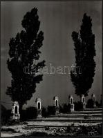 cca 1974 Gebhardt György (1910-1993): Kálvária, aláírt vintage fotóművészeti alkotás, 39x29 cm