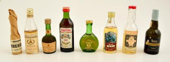 Retró bontatlan üveg mini röviditalok, 8 db, köztük Martini, Napoleon, sherry, rum