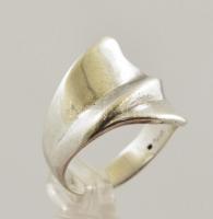 Ezüst(Ag) fantázia gyűrű, jelzett, méret: 50, nettó: 4,7 g