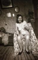 cca 1940-1950 Aktok, 4 db fotónegatív, 9x6 cm