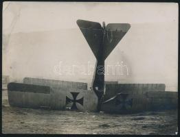 1916 Lezuhant I. világháborús repülőgép, fotó, 9x12 cm