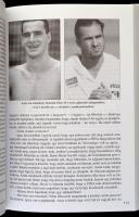 Csurka Gergely: Győzelemre születtek II. kötet. Bp.,2003, Aréna 2000. Kiadói kartonált papírkötés