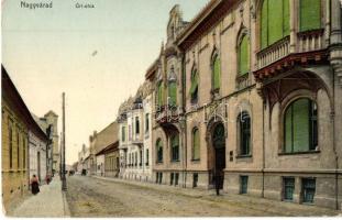 Nagyvárad, Oradea; Úri utca / Herrengasse / street view (kopott sarkak / worn corners)