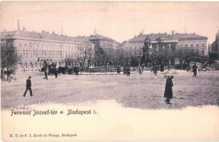 Budapest V. Ferenc József tér, építkezés a háttérben