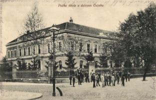 Eszék, Osijek, Esseg; Pucka skola u dolnjem / utcakép, iskola. Selzer és Rank kiadása / street view, school (b)
