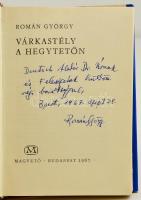 Román György: Várkastély a hegytetőn. Bp.,1967, Magvető. Kiadói műbőr-kötés, kiadói papír védőborító...