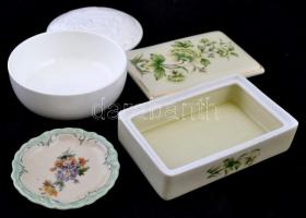 Vegyes porcelán tétel, 3 db: 
Hollóházi virágmintás porcelán bonbonier, matrciás, jelzett, hibátlan...