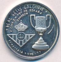Spanyolország DN Real Betis Balompié labdarúgócsapat fém emlékérme (40mm) T:2,2-(P) ph. Spain ND Real Betis Balompié football club metal commemorative medal (40mm) C:XF,VF(P) edge error