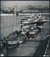 cca 1930 Budapest, A budai vár, az Erzsébet híd és a folyópart halász- és sétahajókkal, jelzetlen fotó, későbbi előhívás, 19x17 cm