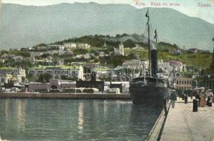 Yalta, Ialta; Crimea; Vue prise du mole / port view with steamship (fa)