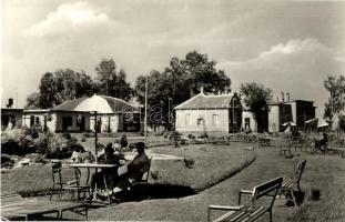 Balatonberény - 8 db modern képeslap; KSZKBI és OKISZ üdülő, strand, utca