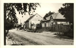 Balatonberény - 8 db modern képeslap; KSZKBI és OKISZ üdülő, strand, utca