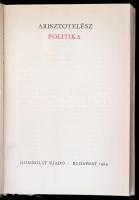 Arisztotelész: Politika. Gondolkodók. Bp., 1969, Gondolat. Kiadói műbőr-kötés, kiadói papír védőborí...