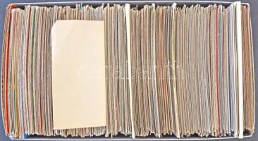 Egy doboznyi (kb. 500-700 db) MODERN motívum képeslap / A box of (cca. 500-700) modern motive postca...
