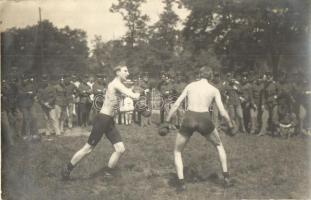Első világháborús katonai lap, box meccs a harcok közötti időben / WWI K.u.k. military, box match in between battles. photo