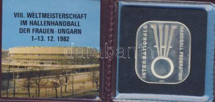 1982. "Női kézilabda VB" Ag emlékérem T:PP  Eredeti tokban, tanúsítvánnyal! Csak 1000db!