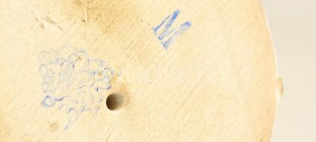 2 db porcelán madár (papagáj, búbos vöcsök), kézzel festettek, jelzettek, apró kopásokkal, m: 4 ill....