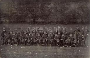 6 db RÉGI katonai fotó képeslap vegyes minőségben, csoportképek / 6 pre-1945 military photo postcard...