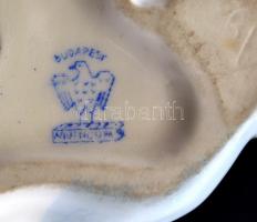 Aquincumi porcelán térdelő akt, kézzel festett, hibátlan, jelzett, m: 22 cm