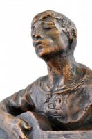 Gyurcsek Ferenc (1942-): Gitározó. Bronzírózott műgyanta, jelzett, hibátlan, m:28 cm, h:23 cm