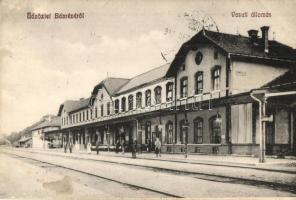 45 db régi magyar és történelmi magyar városképes lap, vegyes minőség / 45 pre-1945 Hungarian and Hi...