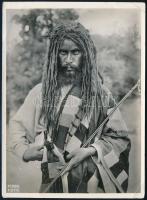 cca 1938 India, 2 db vintage sajtófotó, angol nyelven feliratozva, 18x13 cm / cca 1938 India, 2 phot...