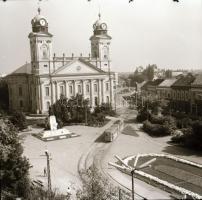 cca 1960 Debreceni villamosok, 1 db szabadon felhasználható vintage negatív (6x6 cm) + 2 db fotólap, 9x14 cm