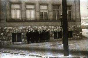 cca 1950 Pécsi villamosok, 2 db szabadon felhasználható vintage negatív (+ 3 db más témájú negatív a...